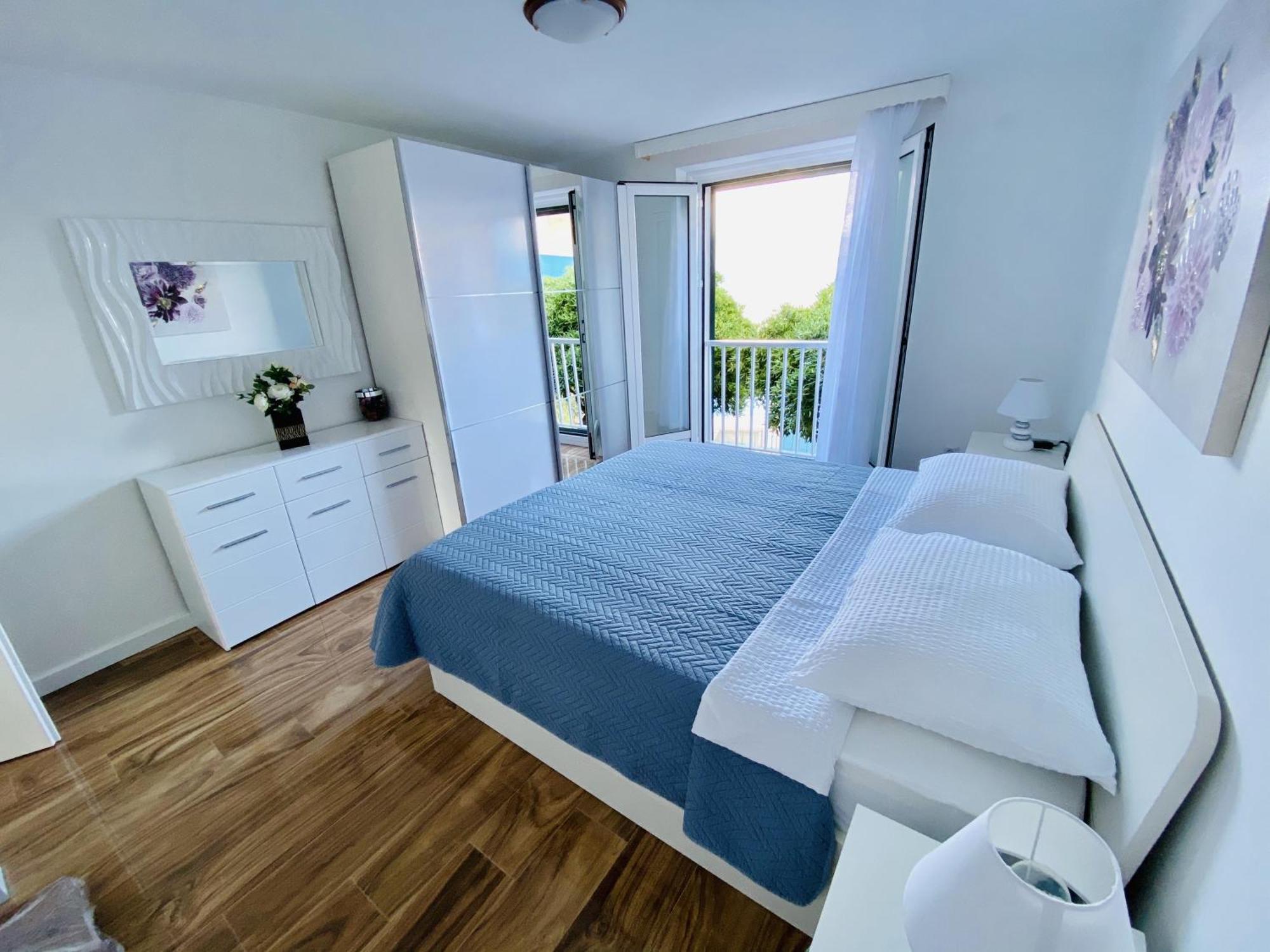 Apartments By The Sea Postira, Brac - 2928 Номер фото